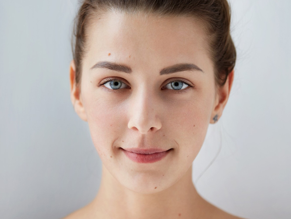 Portrait illustrating the face-photo experience in Pores